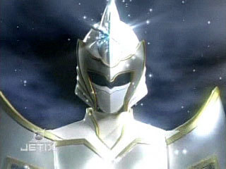 white-mistic-ranger-the-power-rangers-1604096-320-240.jpg