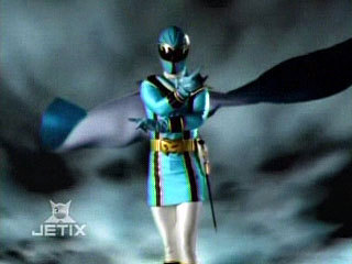 blue-mistic-ranger-the-power-rangers-1604124-320-240.jpg